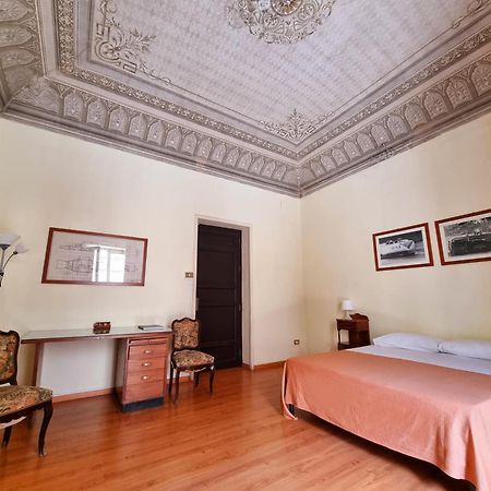 Piazza Politeama Apartment Palermo Exterior photo